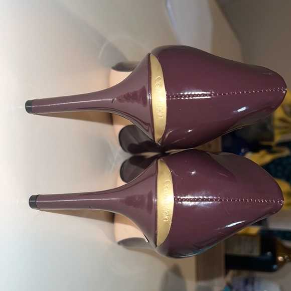 Calvin Klein brown heel - Picture 3 of 3